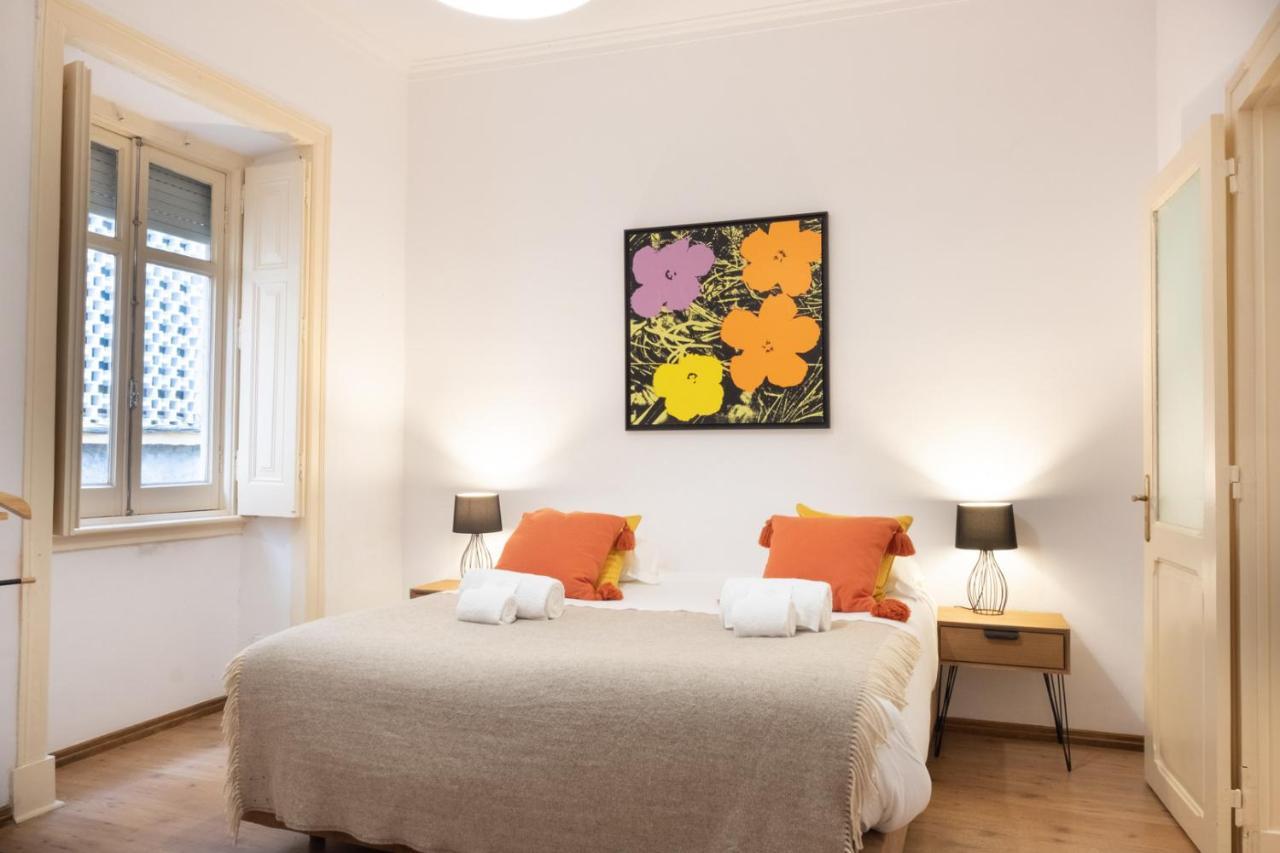 Central Apartment With Terrace By Lovelystay Lissabon Exterior foto
